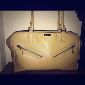 Gucci shoulder purse handbag never used